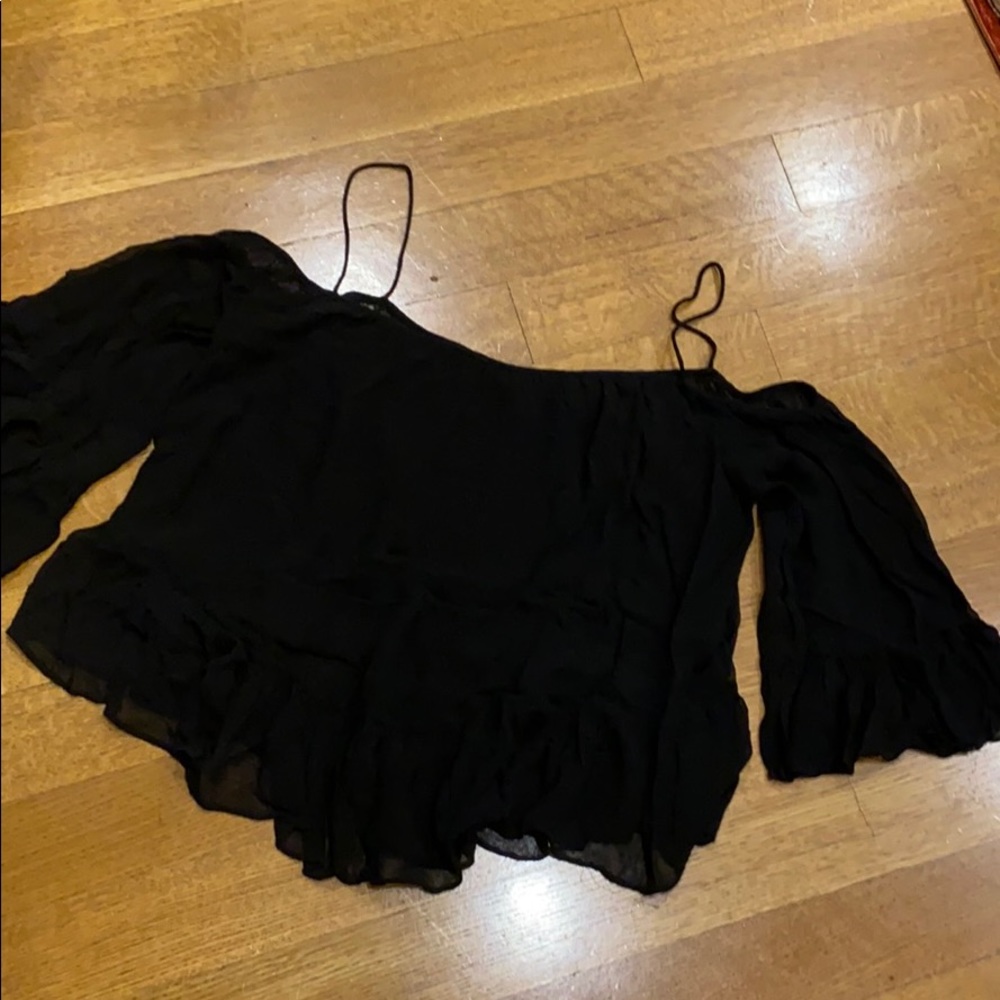 Off shoulder loose top NWOT✨